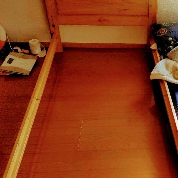 ベッドフレーム・ シングルサイズ( マットレス無し)