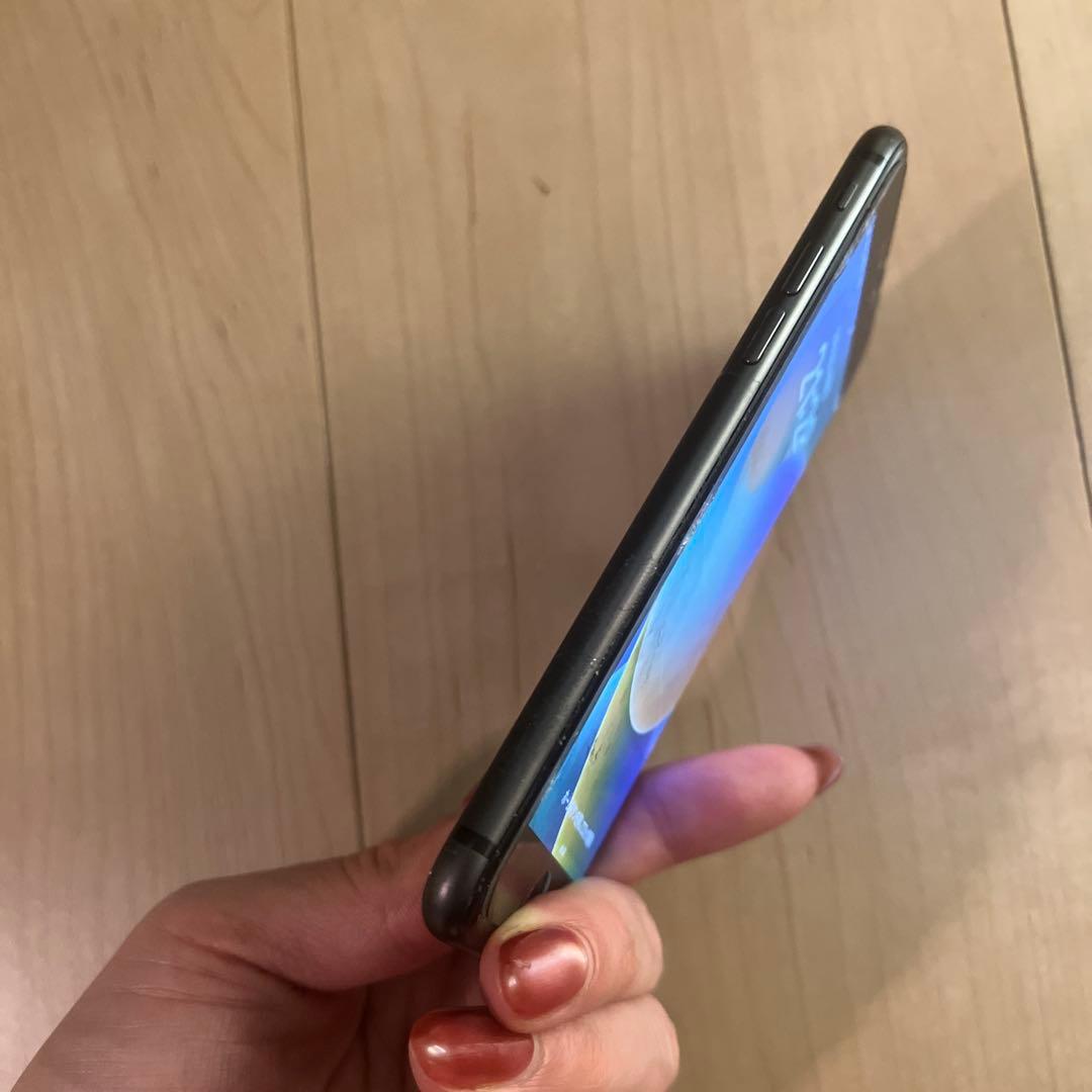 iPhone8 本体　64gb simフリー