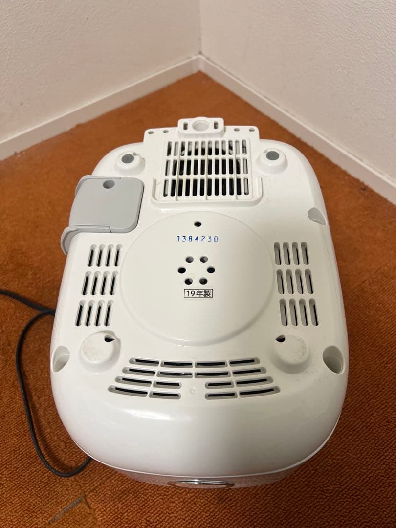 東芝 IH炊飯器 3合炊き 2019年製 備長炭ダイヤモンド釜