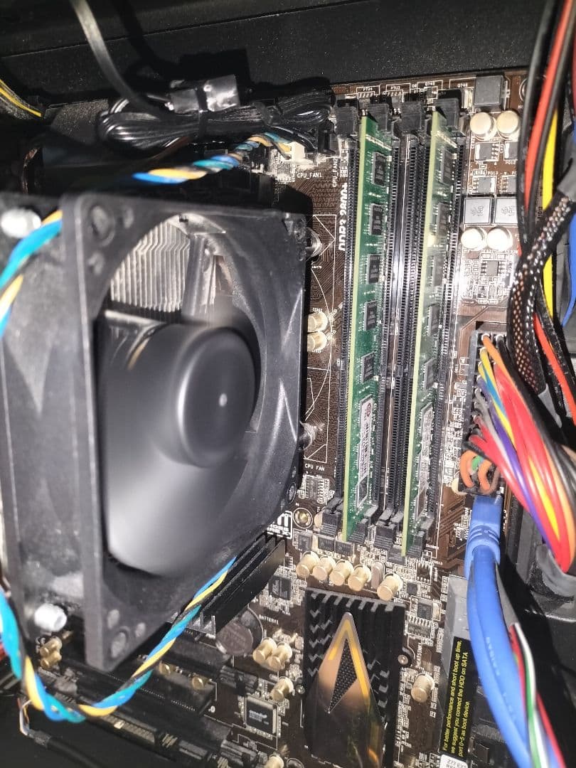 デイトレ 4画面 Windows11 GT 710搭載 Z77 i5