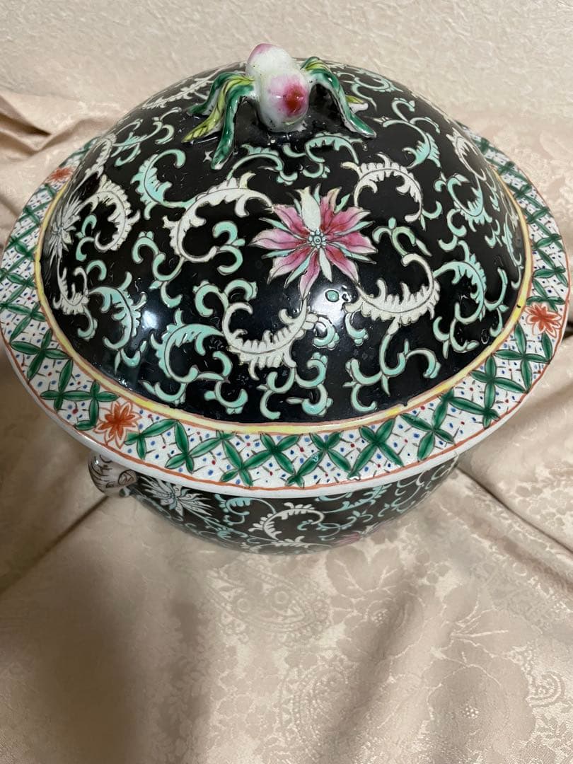 中国美術 蓋付壺 黒地粉彩 唐草花紋様 象耳 大 飾り壺 置物 景徳鎮 唐物