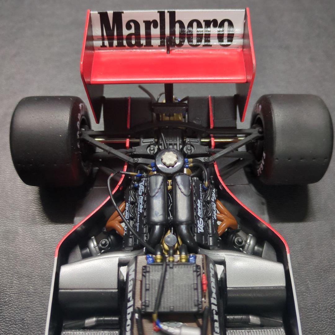 1985年　　1/18スケール MP4/2B アランプロスト マルボロ仕様