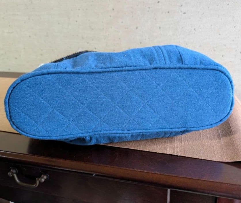 ハンドメイド 猫ちゃん飛び出すトートバッグ デニム＆レッド