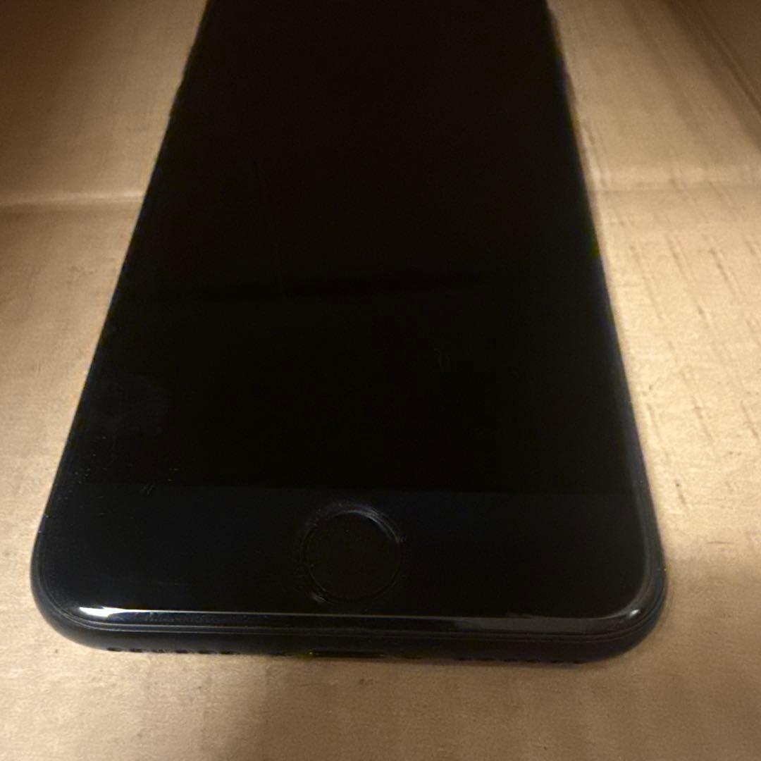 iPhone SE(第2世代)64GBバッテリー84% SIMロックなし