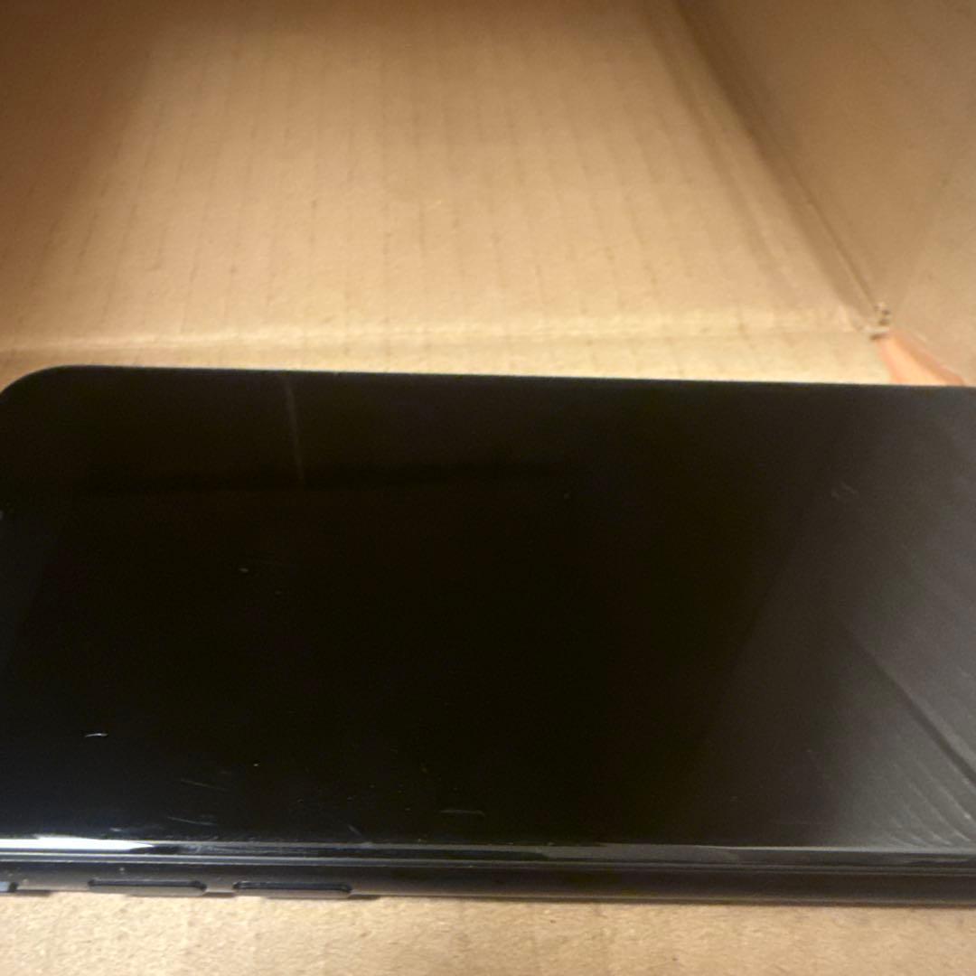 iPhone SE(第2世代)64GBバッテリー84% SIMロックなし