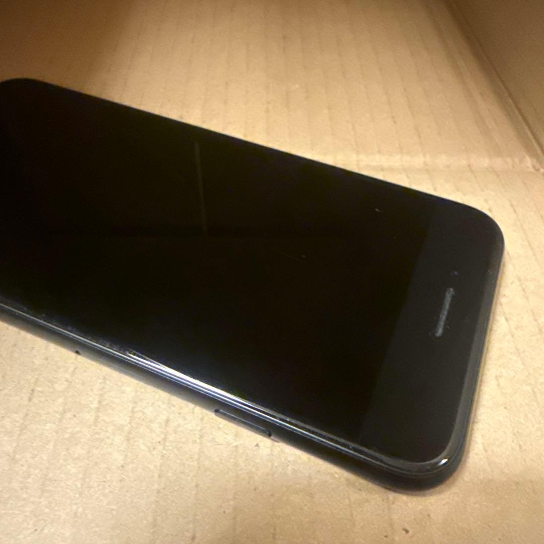 iPhone SE(第2世代)64GBバッテリー84% SIMロックなし