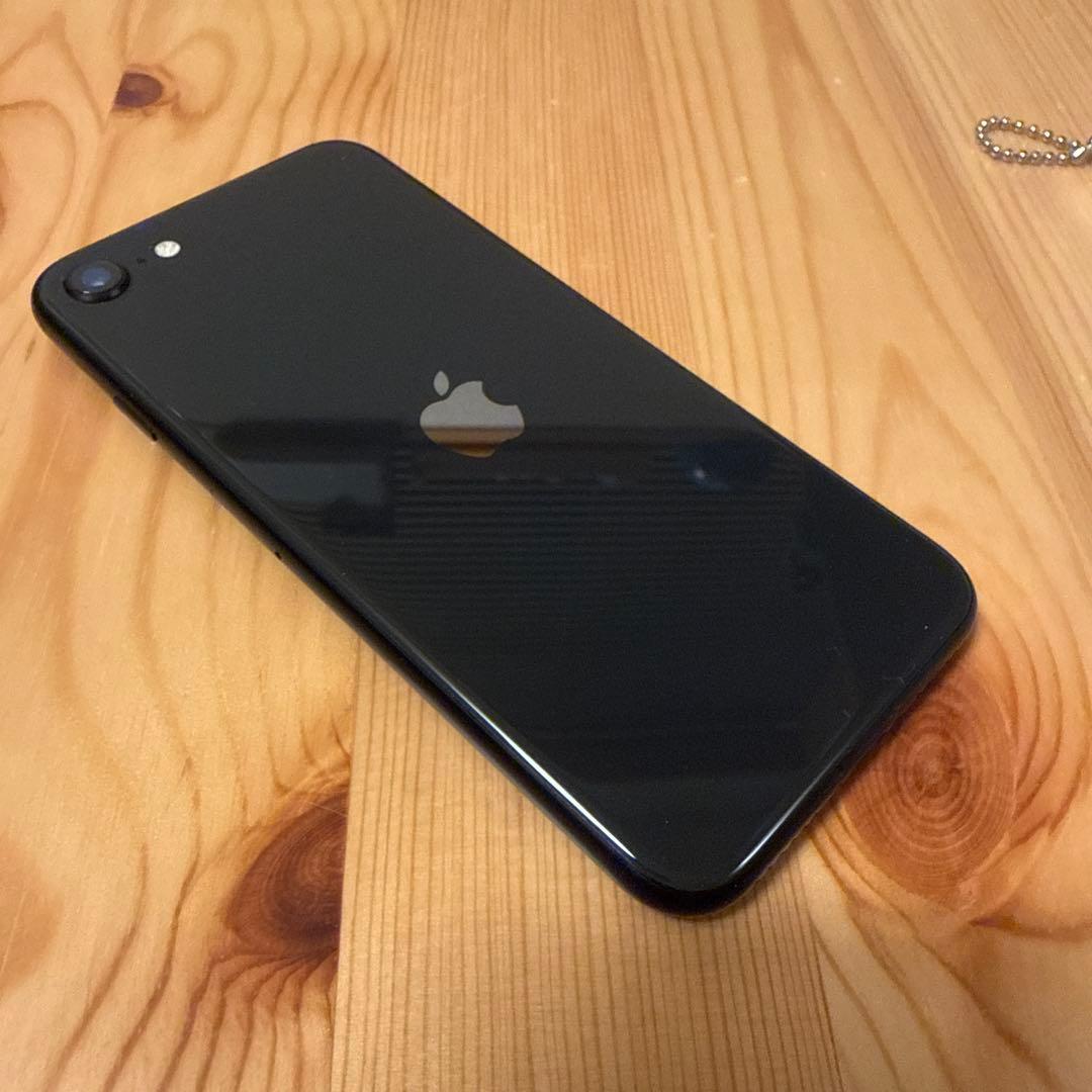 iPhone SE(第2世代)64GBバッテリー84% SIMロックなし