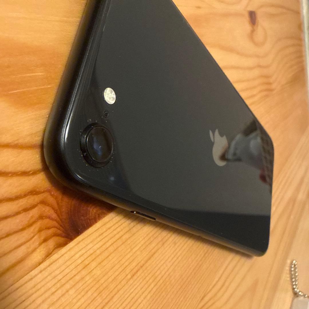 iPhone SE(第2世代)64GBバッテリー84% SIMロックなし
