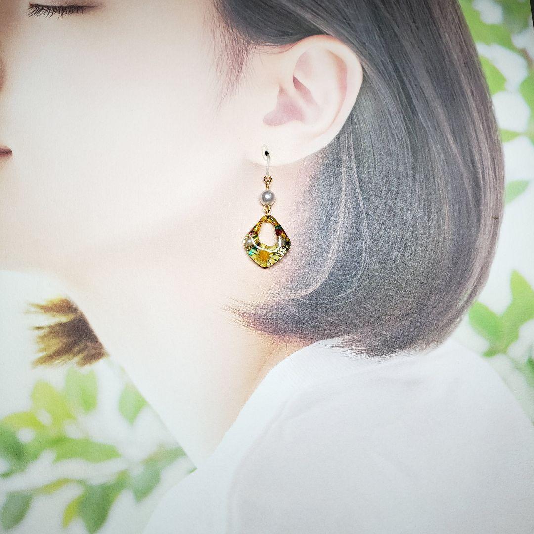 No.1597-E　ドライフラワーとパール☆レジン☆ピアス・イヤリング