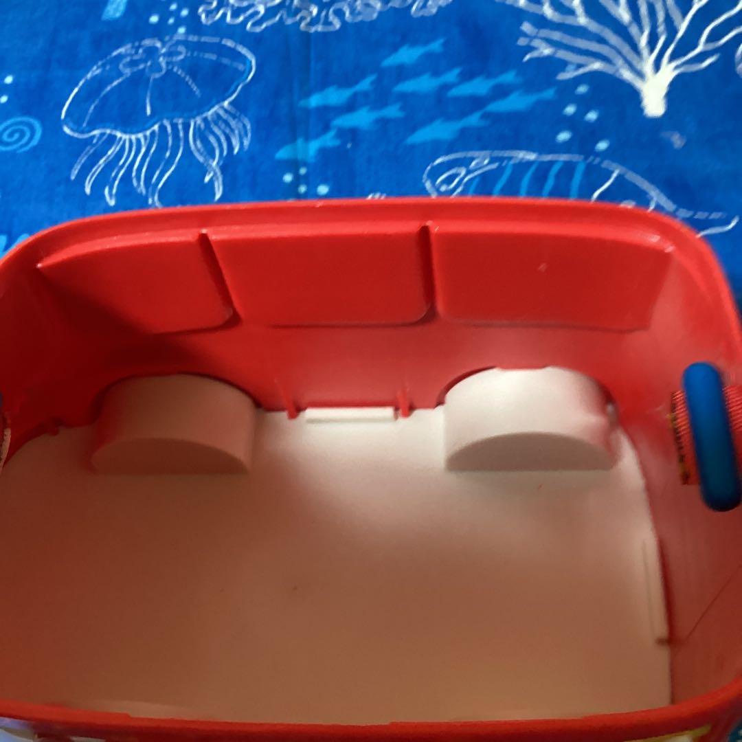 3502ハローキティスクールバス小物入れ &ハンカチ