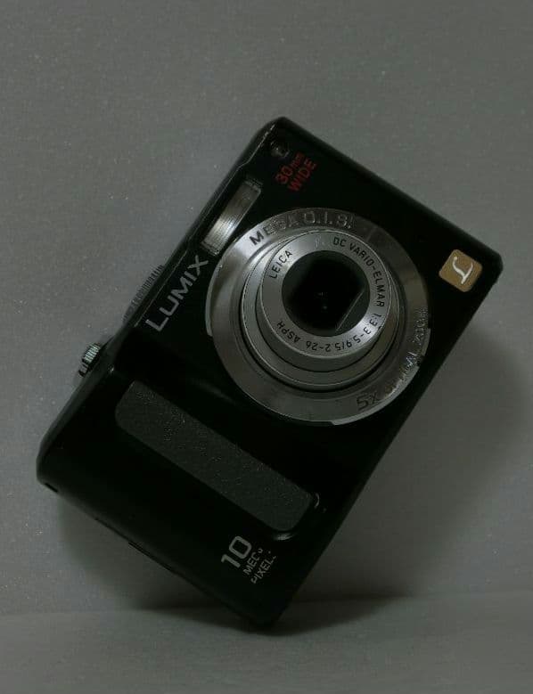 【純正SDカード付】パナソニック　LUMIX DMC-LZ10　単3電池駆動