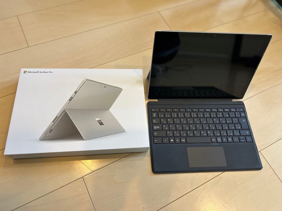Surface Pro 6 ジャンク 通電不可　初期化未 キーボード充電器2個付