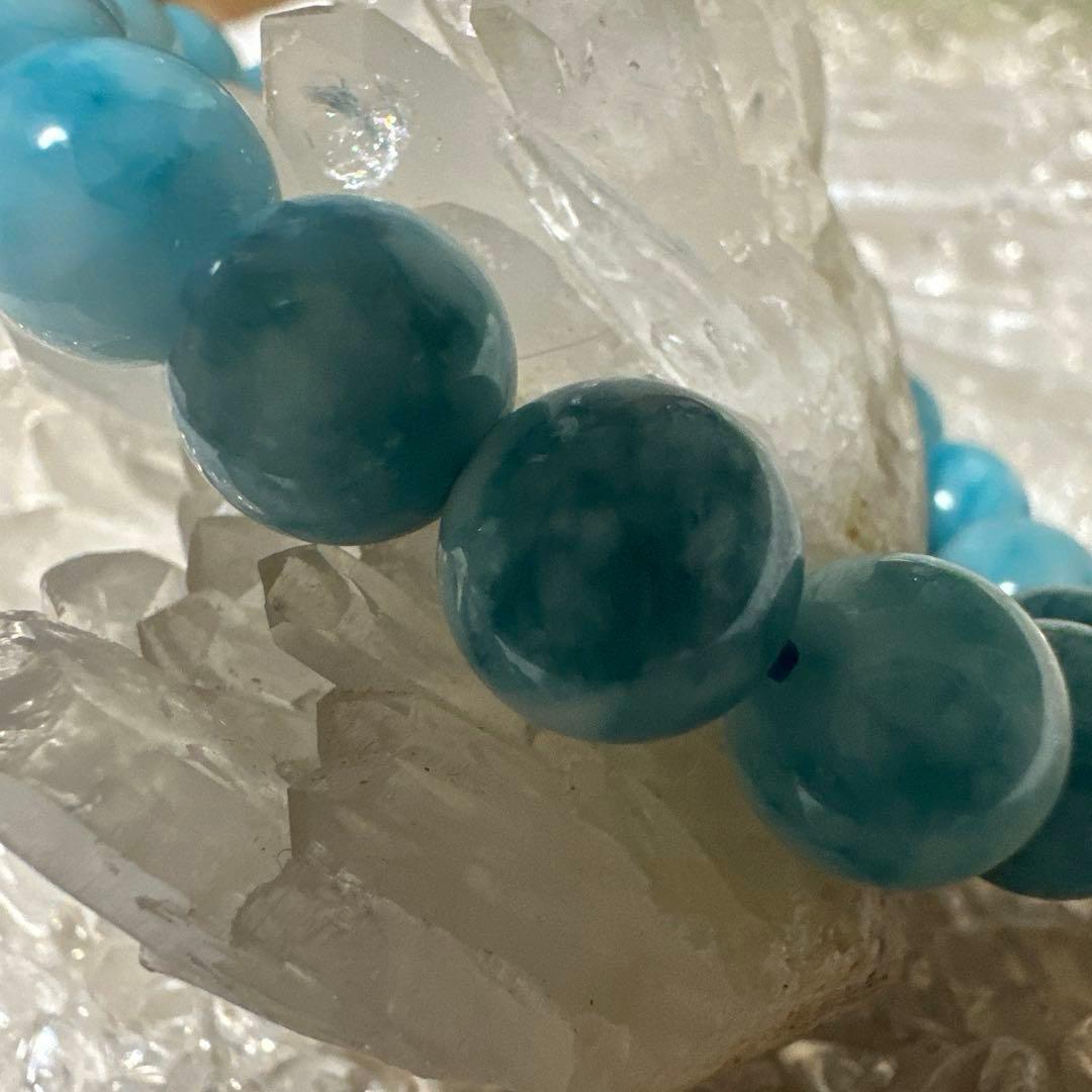 【ラリマー】優しく平和なエネルギー　 カリブ海の宝石　癒しの石　Larimar