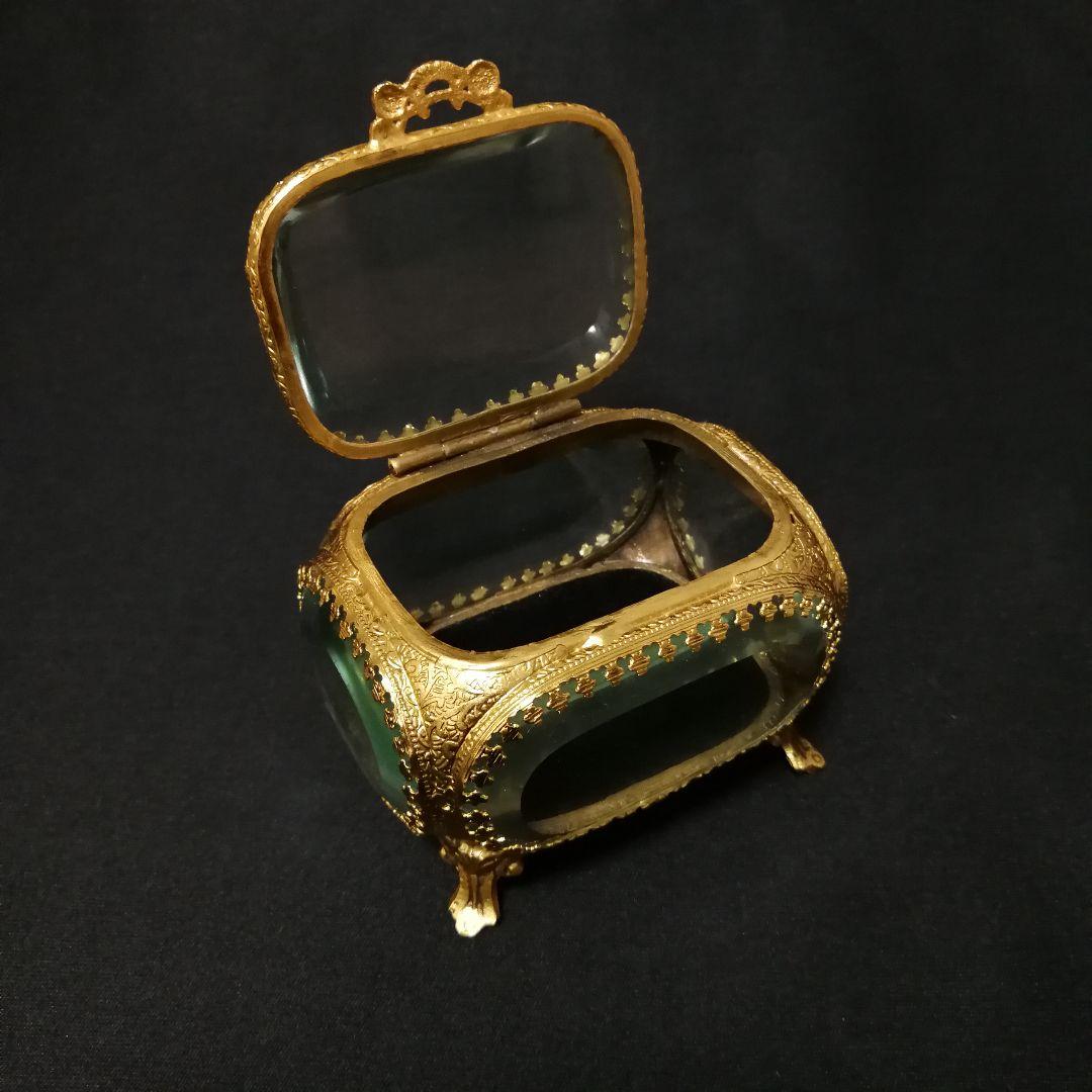 アンティーク風　ジュエリーボックス　猫足　ゴールド　ガラス