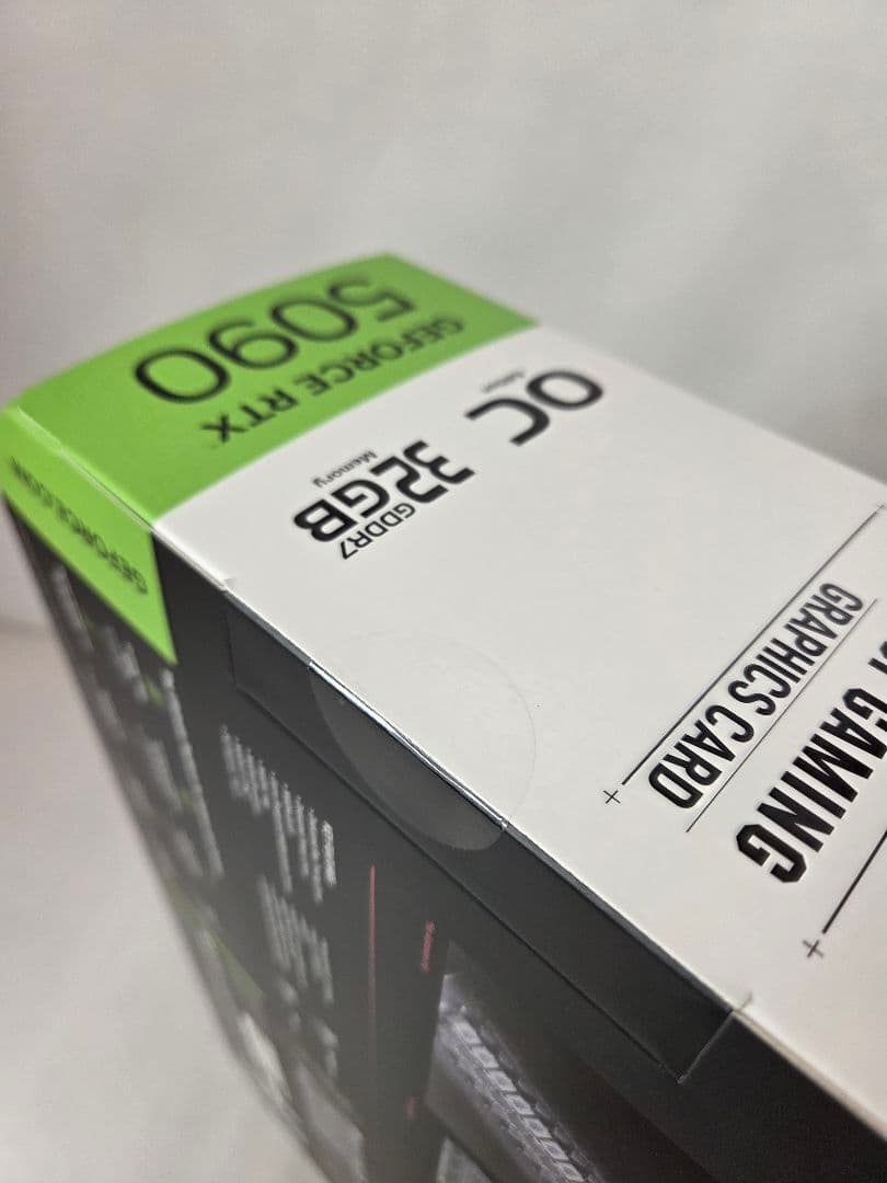 新品ASUS TUF Gaming GeForce RTX5090 32GB