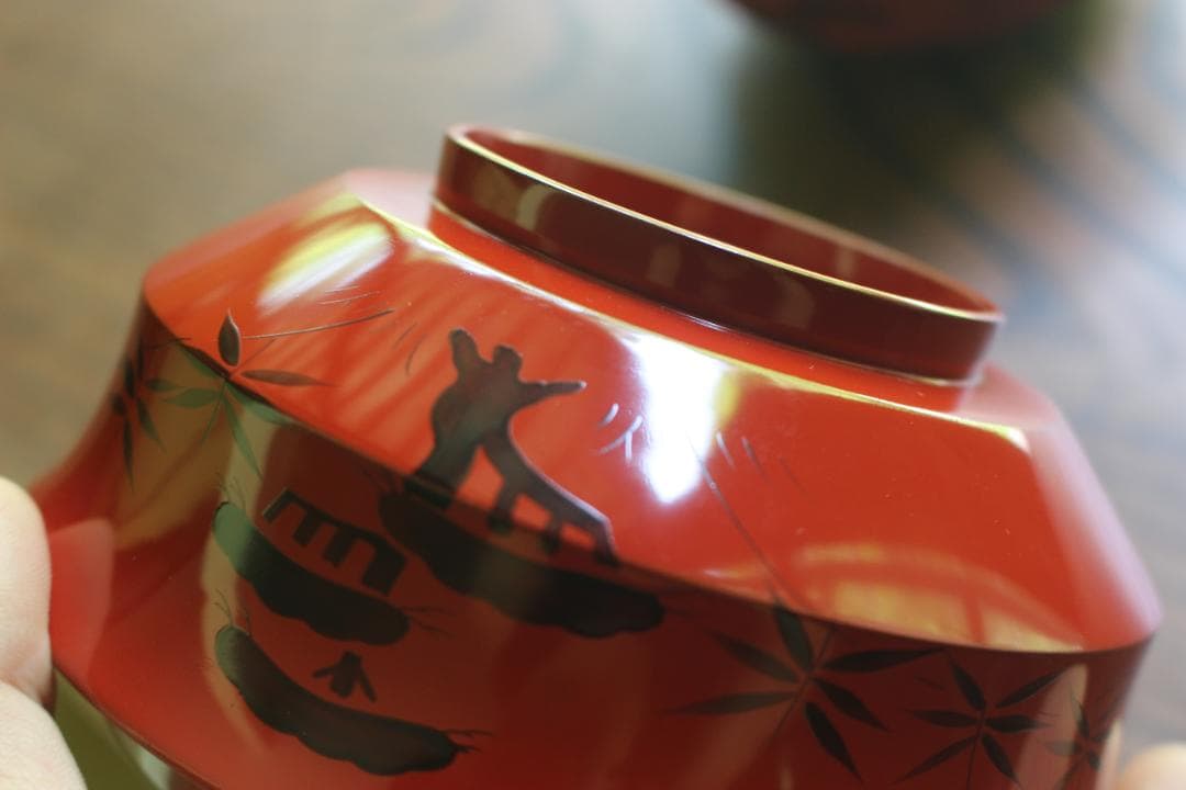 デッドストック！上質朱漆に風情ある蓬莱文の映える煮物椀2点（検輪島塗懐石道具