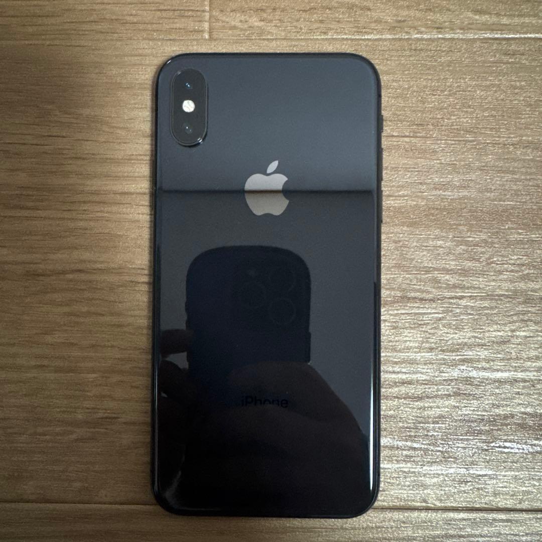 iPhone X 64GB SIMフリー＆純正ライトニングケーブル付き