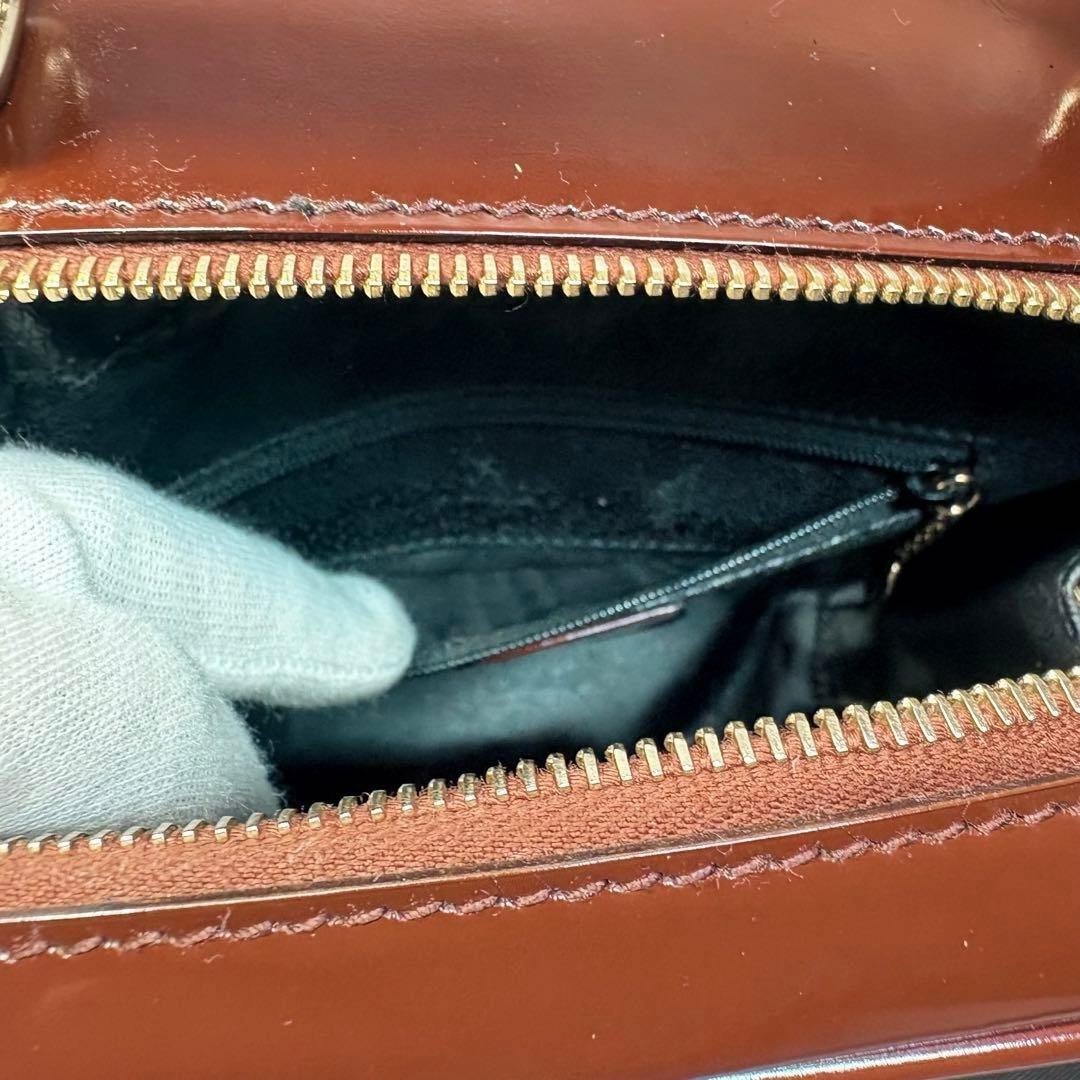 極美品グッチ2wayショルダーバニティバッグ　バンブーエナメルパテントレザー