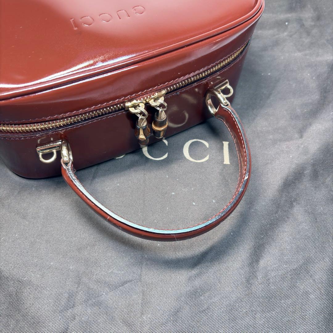 極美品グッチ2wayショルダーバニティバッグ　バンブーエナメルパテントレザー