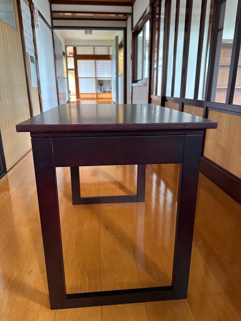 ダークブラウン木製デスク 約75cm x 50cm