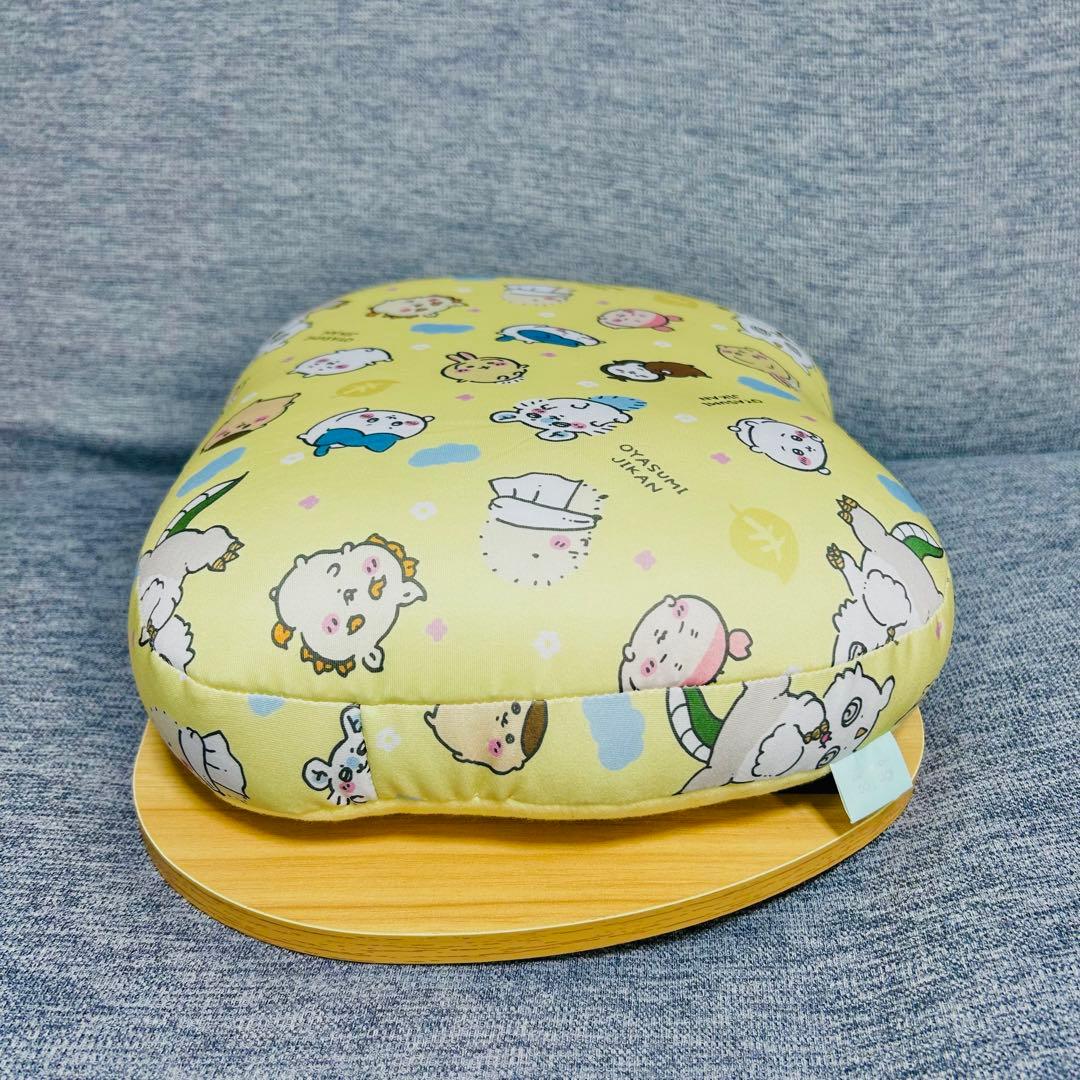 中古2点まとめ売り　ちいかわ　うさぎ　クレープくじA賞　ビーズクッションテーブル