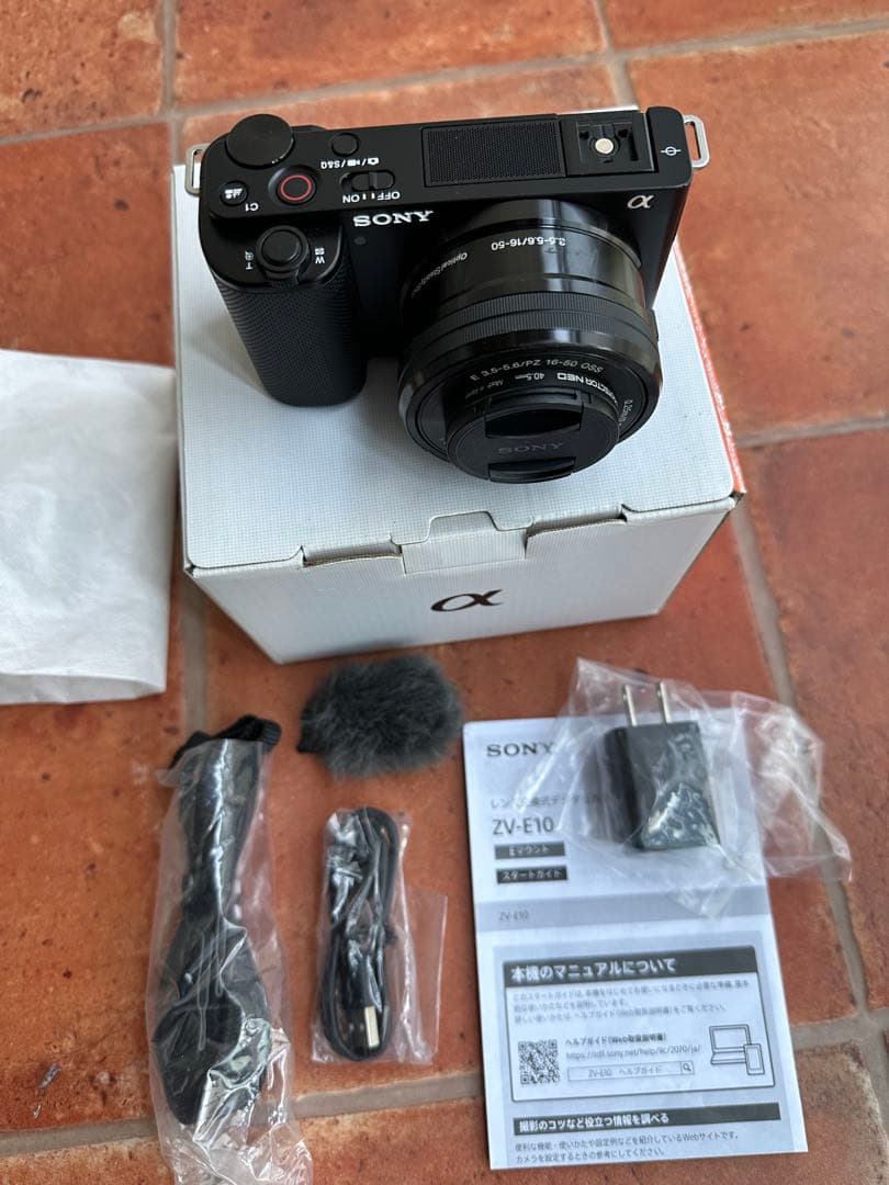 デジタルカメラ English Sony ZV-E10 INTERNATIONAL 2024