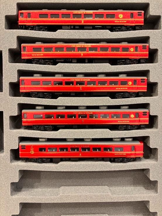 タイ国鉄 14系 ロイヤルブロッサム タイプ KATO加工品 (10-1138)