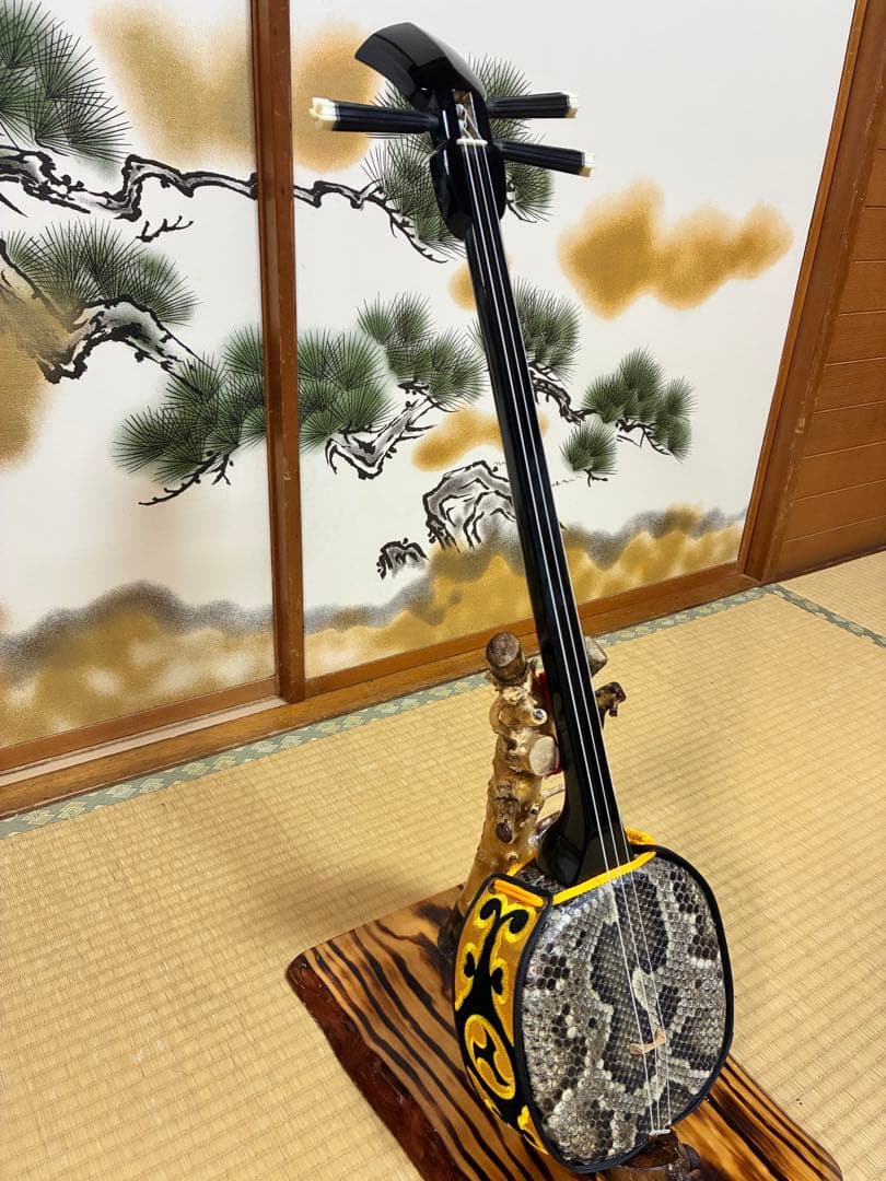 沖縄三線！貴重！知念大工型！本張り【一枚張り】付属品付き！