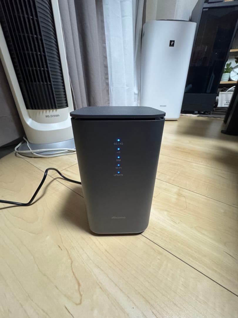 ドコモ 5G HR02 ホームルーター docomo