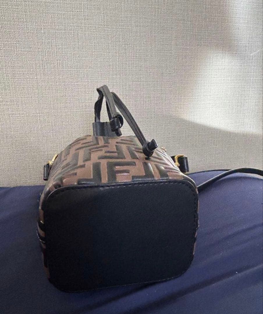 ↑写真FENDI バゲットバッグ FFモノグラム ズッカ柄 正規品 定価28万