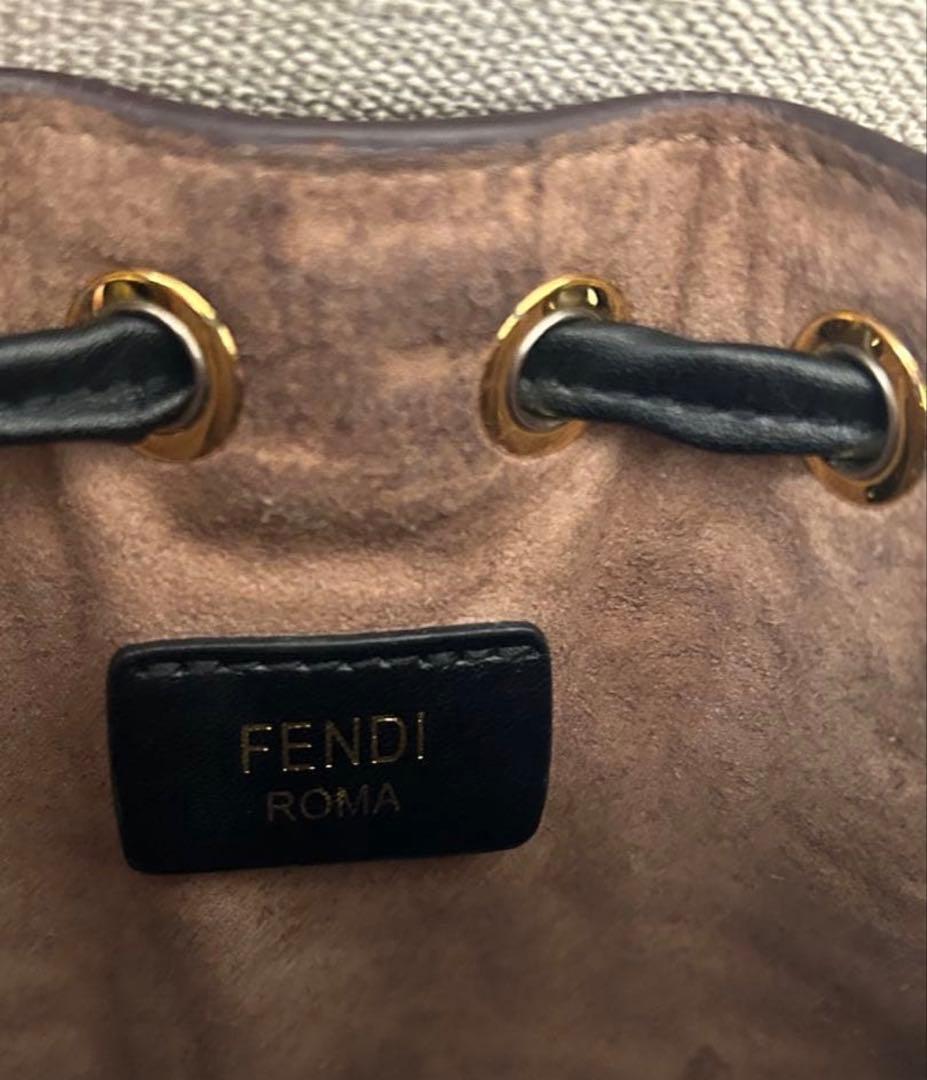 ↑写真FENDI バゲットバッグ FFモノグラム ズッカ柄 正規品 定価28万