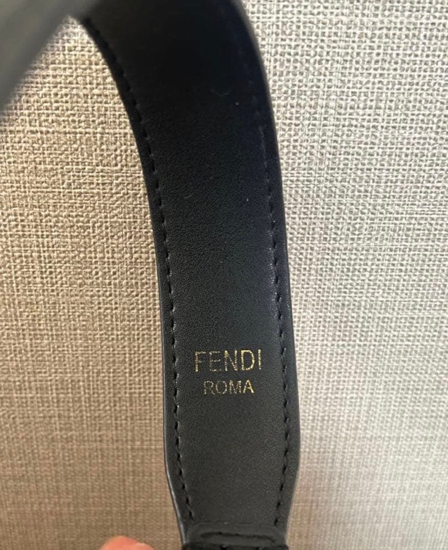 ↑写真FENDI バゲットバッグ FFモノグラム ズッカ柄 正規品 定価28万