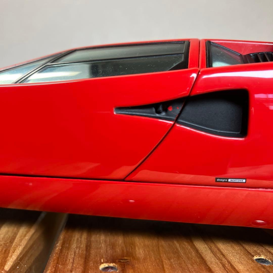 希少オートアート 1/18 ランボルギーニ カウンタック 5000S Red