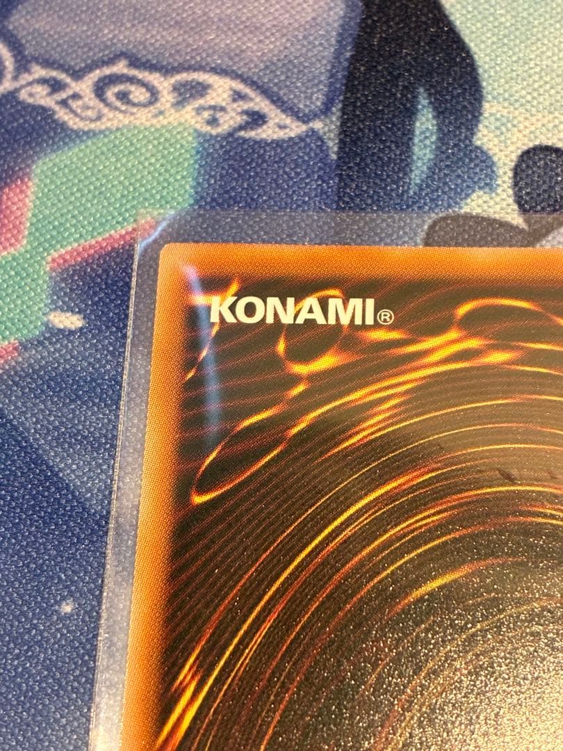 遊戯王 王のしもべ−ブラックマジシャン プリズマ　オーバーフレーム