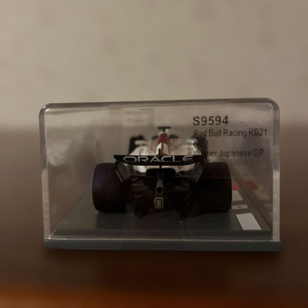Red Bull Racing RB21 ミニカー　鈴鹿GP 2025