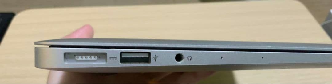 Apple MacBook Air 13インチ2015 256GB