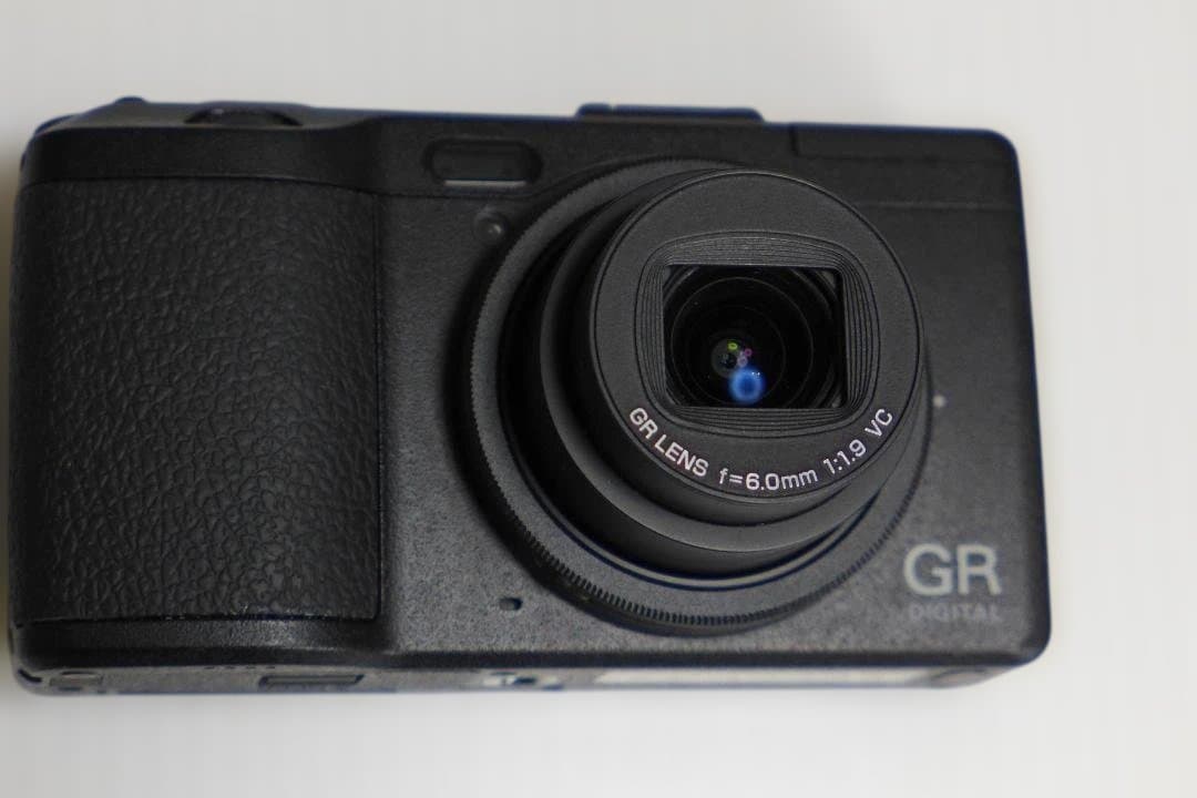 ★RICOH GR DIGITAL IVバッテリー+充電器+取説+メモリー付き★