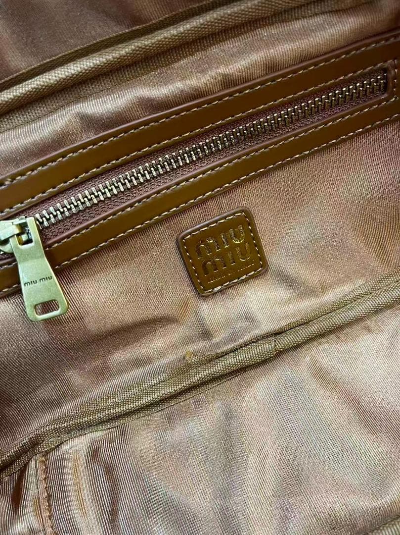 mIu MiUオレンジレザー ボックス型バッグ fr