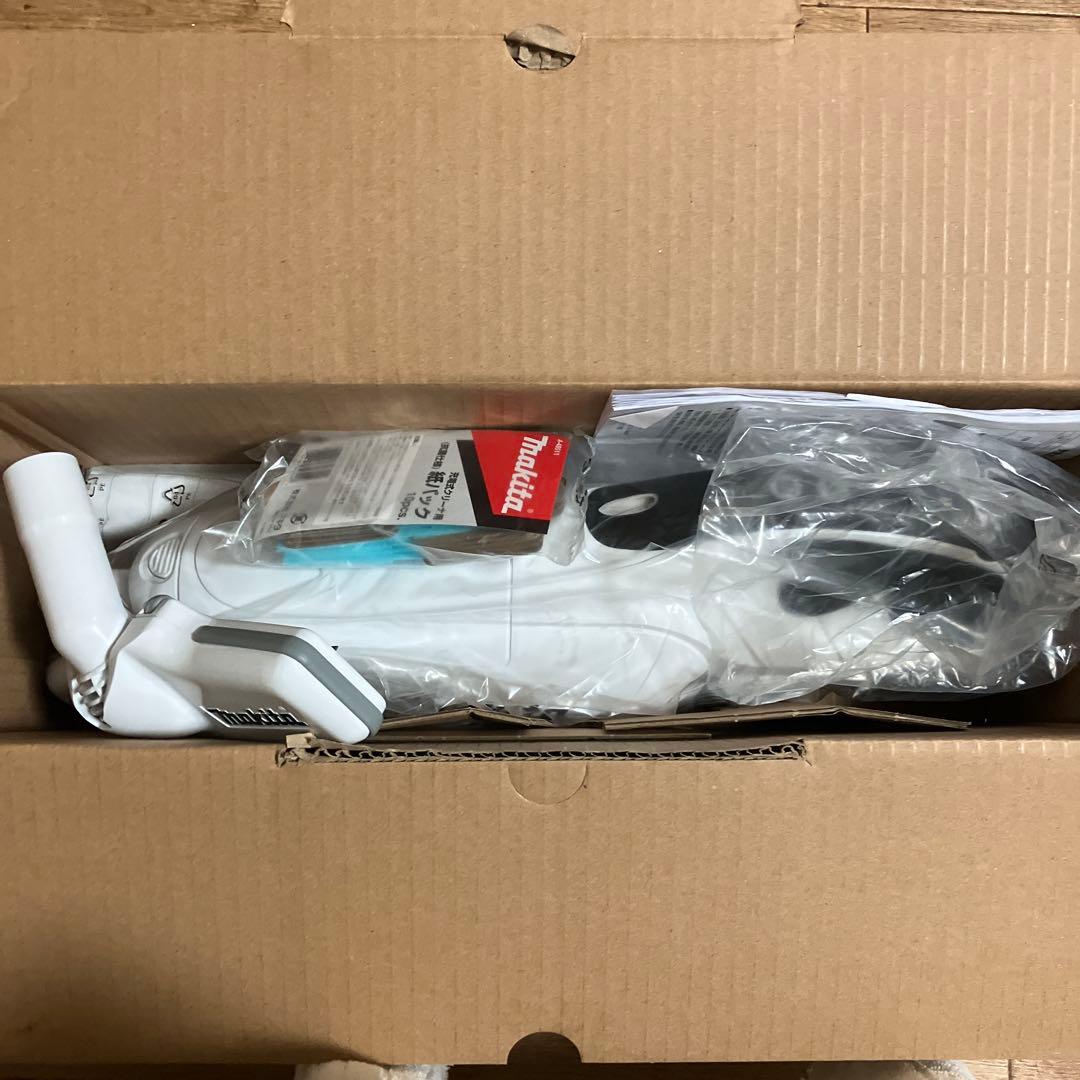 マキタ 充電式スティッククリーナー CL142FDZW