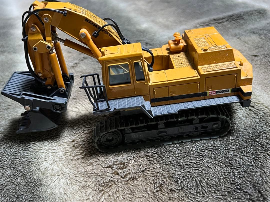 KOMATSU 建設機械　PC650 LOADING SHOVEL 重機ユンボ
