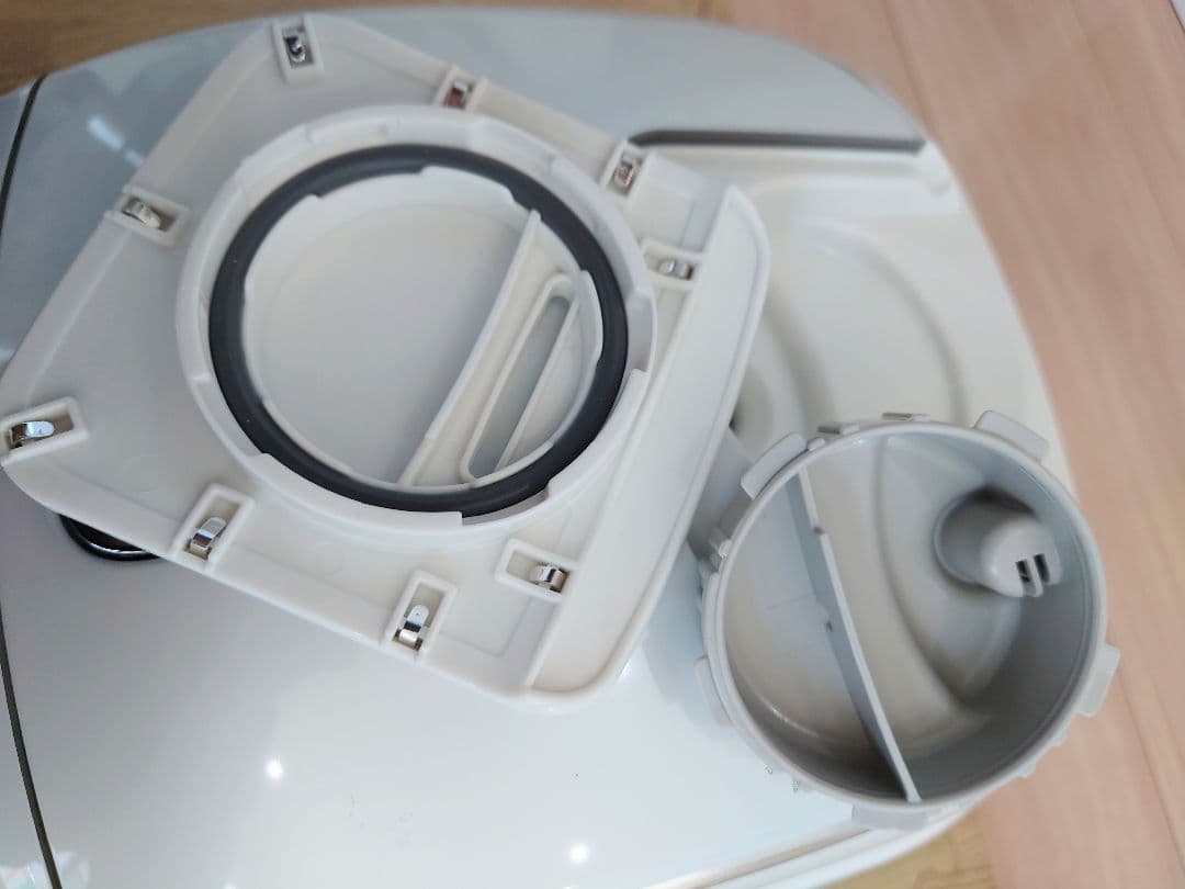 ZOJIRUSHI　圧力IH炊飯ジャー　3号炊き　NP-RW05