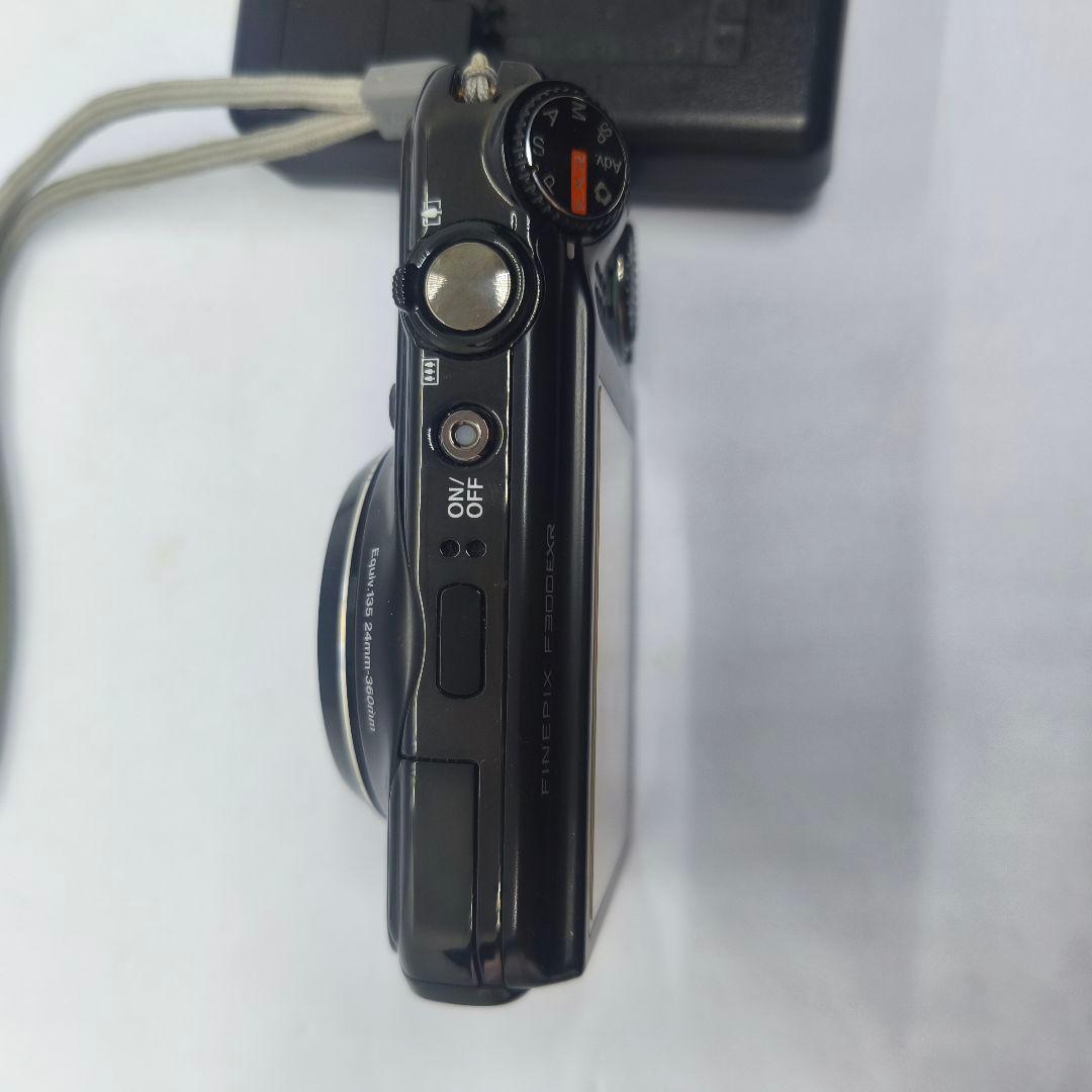 【美品】FUJIFILM FINEPIX F300EXR ブラック　動作確認済