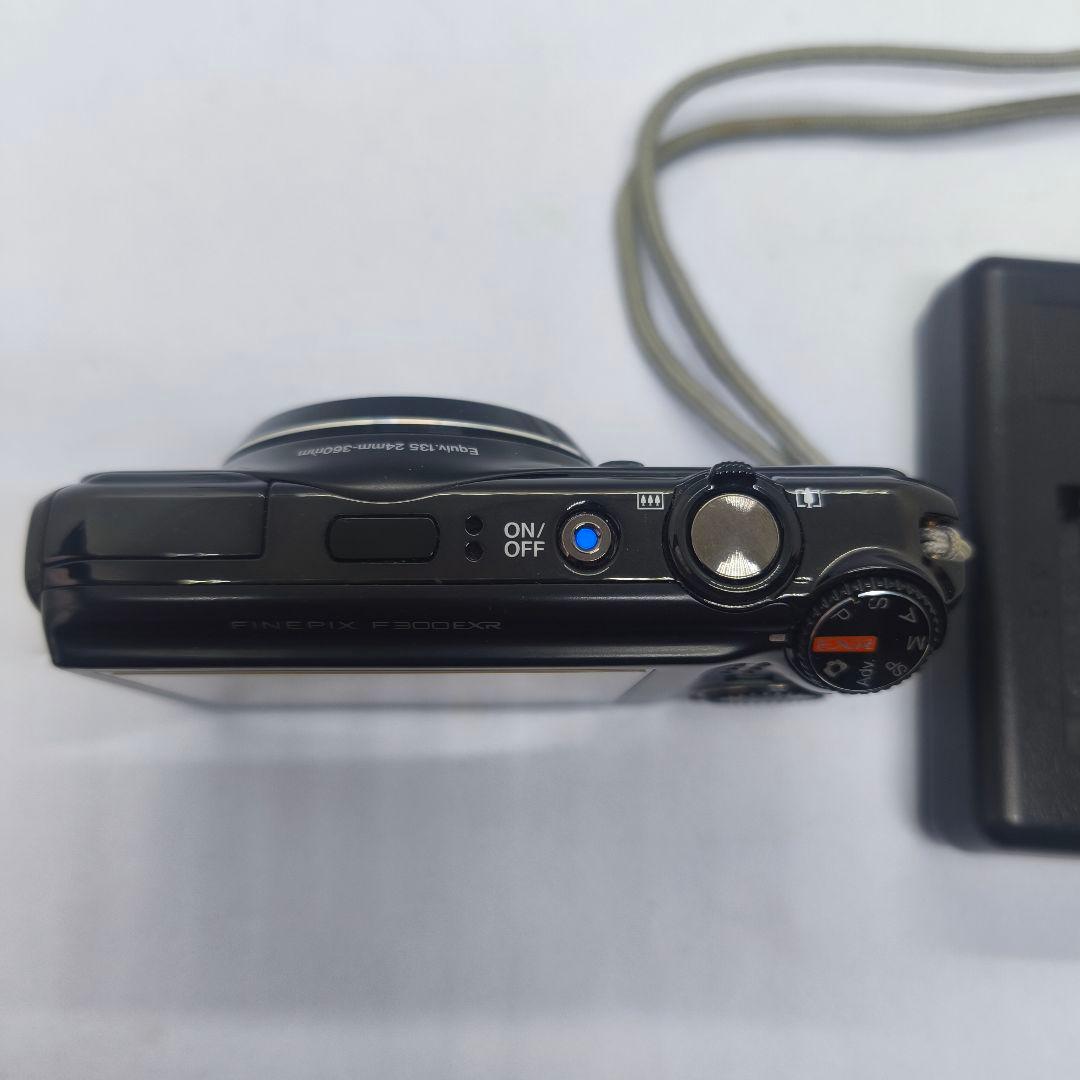 【美品】FUJIFILM FINEPIX F300EXR ブラック　動作確認済