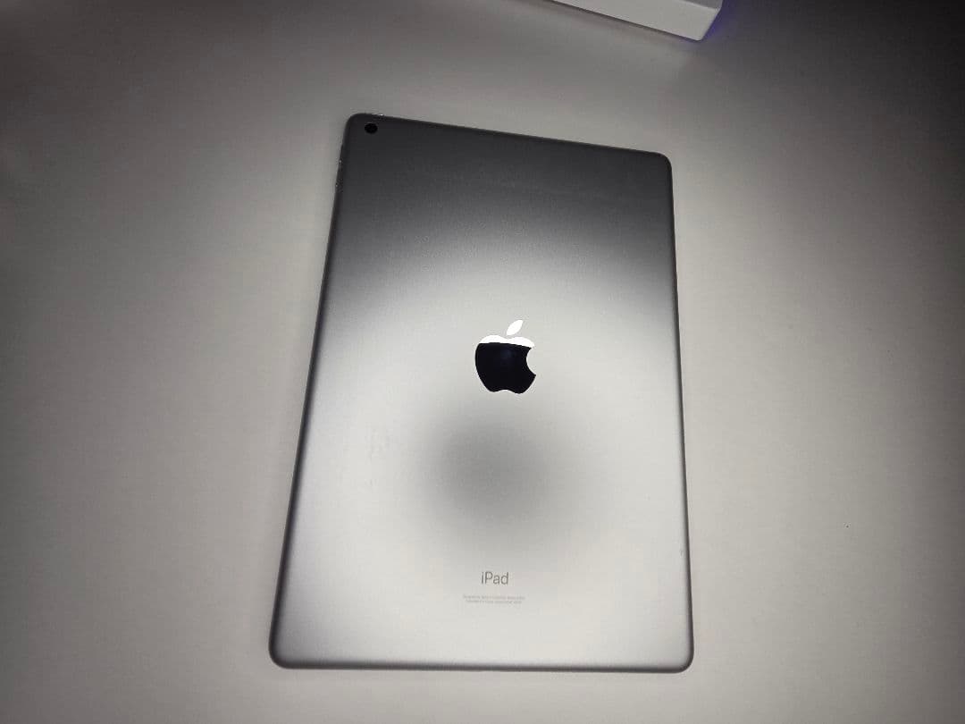 iPad 第9世代 64GB シルバー ＋ Logicoolキーボード