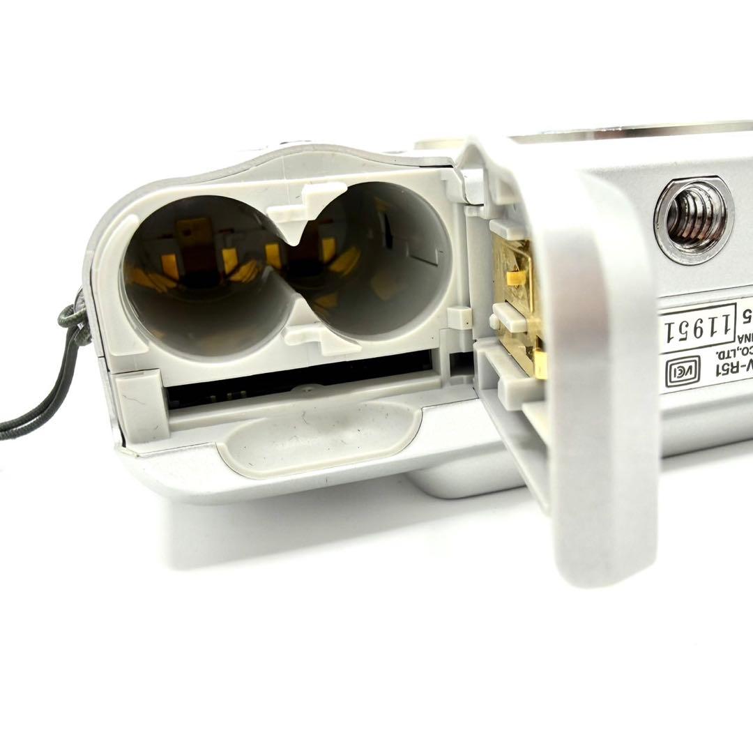 【動作品】CASIO QV-R51 コンデジ 単三電池 5MP CCD デジカメ