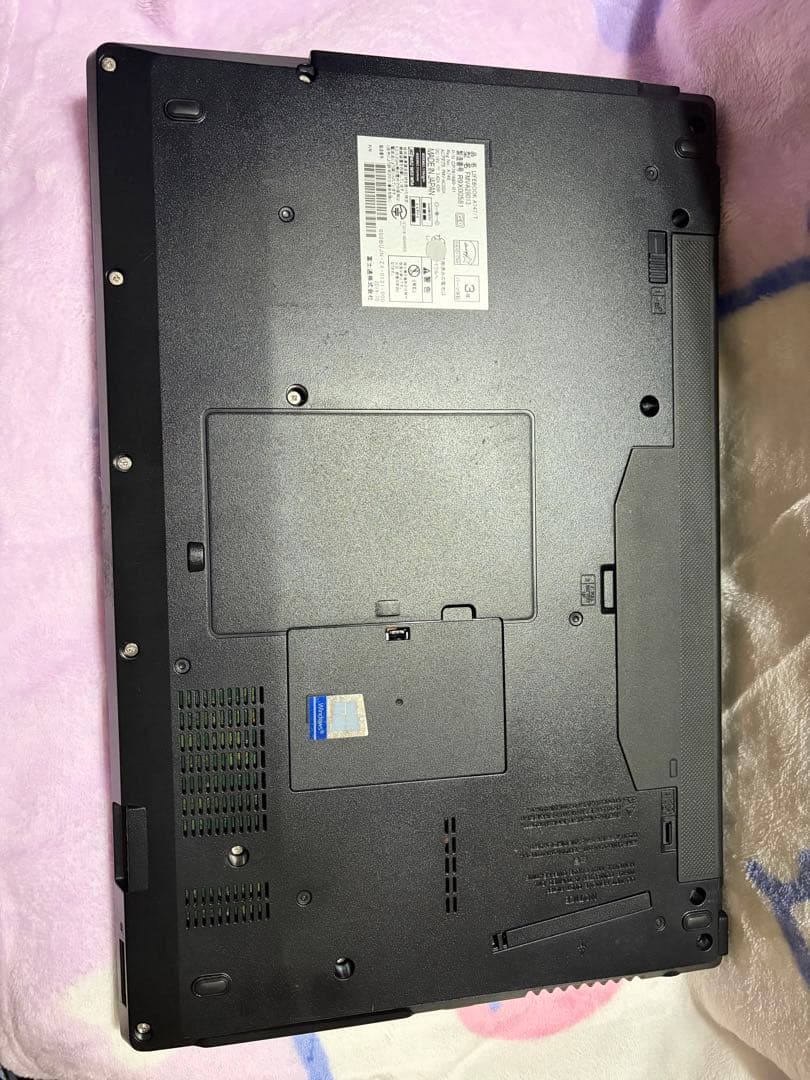 Fujitsu ノートPC 富士通 LIFEBOOK A747/T