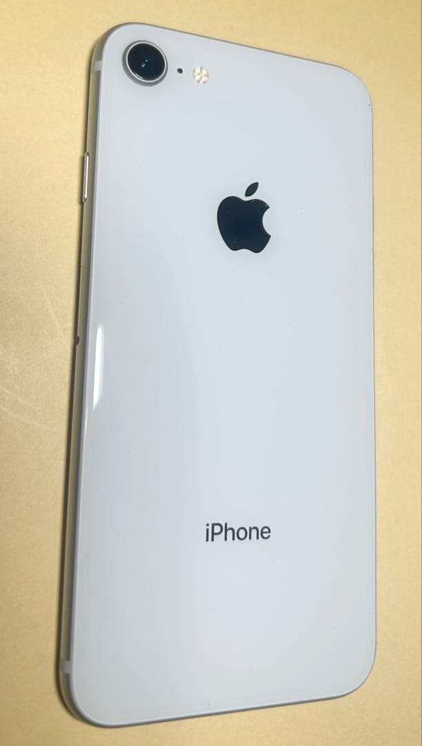 iPhone8 本体のみ　スマートフォン