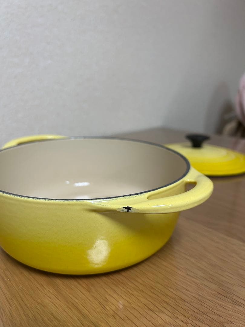 Chieko様 LE CREUSET ル・クルーゼ　18センチ　両手鍋　イエロー