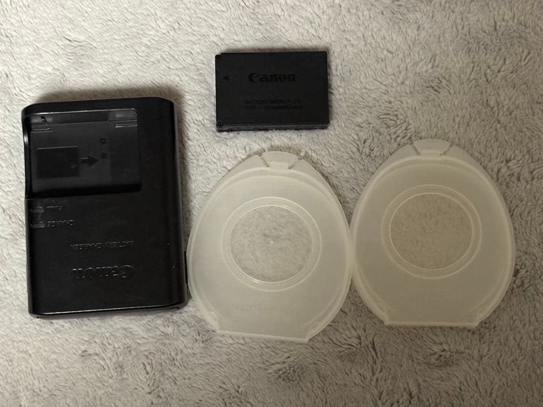 専門店メンテナンス済　CANON EOS KissM ダブルズームキットブラック