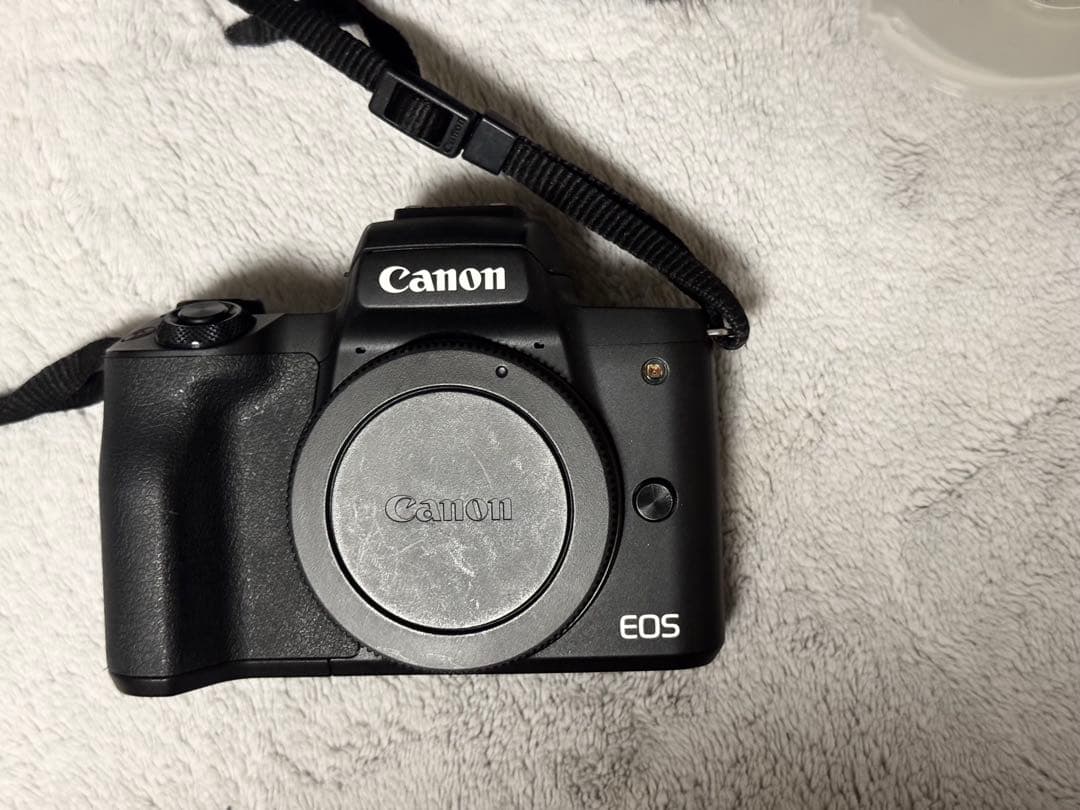 専門店メンテナンス済　CANON EOS KissM ダブルズームキットブラック